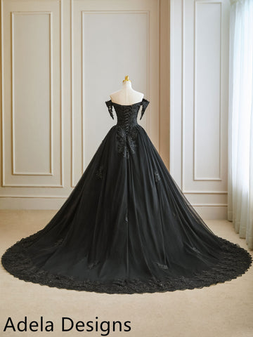 Black lace train gown – Ricco India