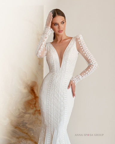 Beautiful Vintage Inspired Long Illusion Lace Sleeves Illusion Deep V Neckline Fitted Mermaid Trumpet Wedding Dress Bridal Gown with Train