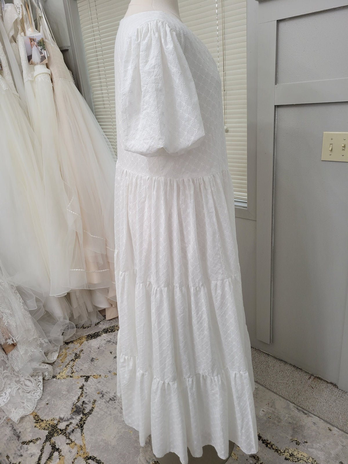 Modest V Neck Closed Back High Neckline Short Puff Sleeve Aline LDS Floor Length Comfy Wedding Dress Bridal Gown Sample Size 22 Lace