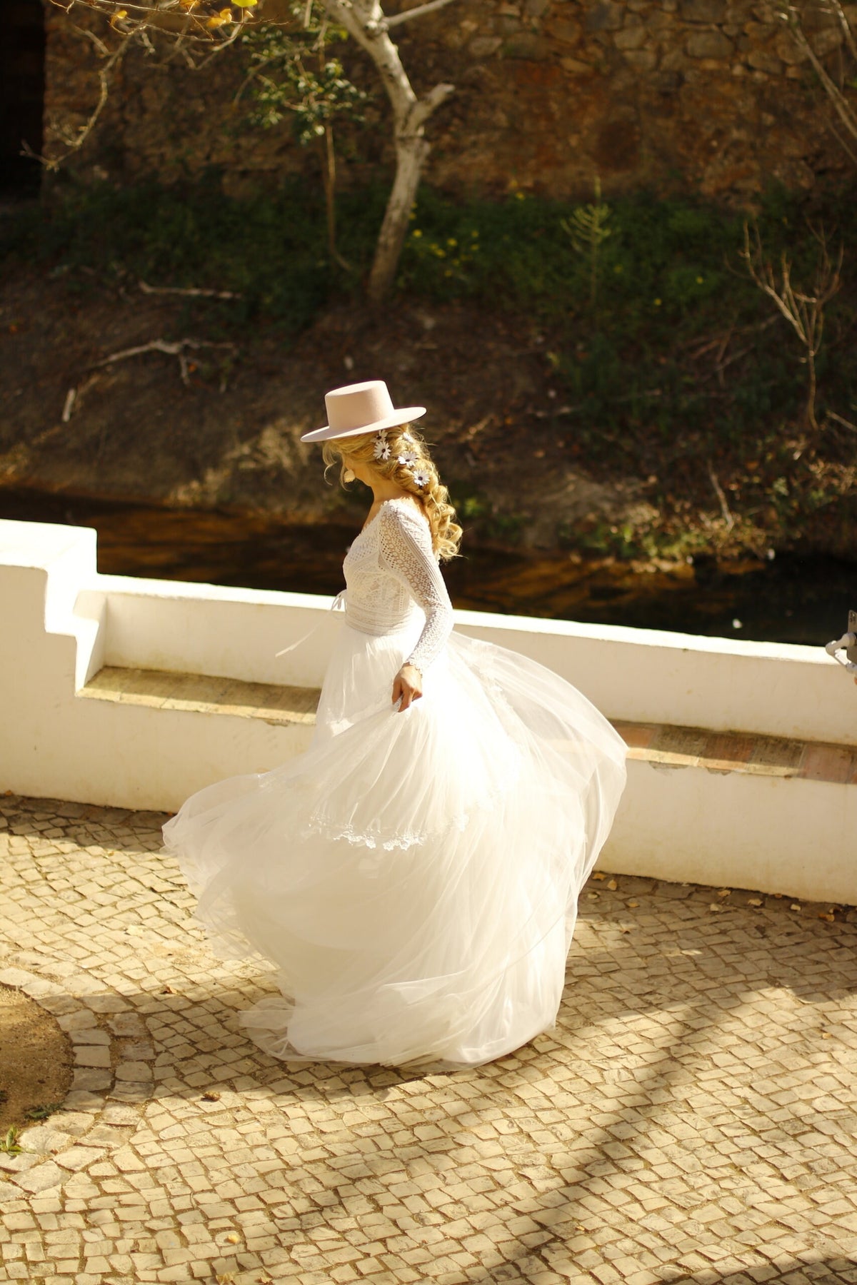 Boho Aline Long Lace Sleeves V Neckline Wedding Dress Bridal Gown Open V Back Boho Country Style Corset Front Tulle Skirt