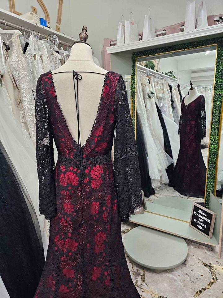 Gothic V Neck All Over Black Lace Red Lining Wedding Dress Bridal Gown Boho Long Bell Sleeves Open Back Lace Train Fit and Flare Wedding