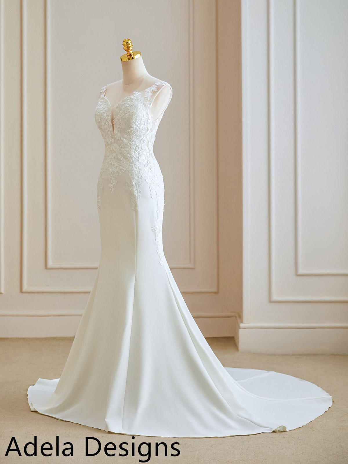 Mermaid Crepe Wedding Dress Bridal Gown Sweetheart Split Neckline Sleeveless with Straps Low Open Back Fit and Flare