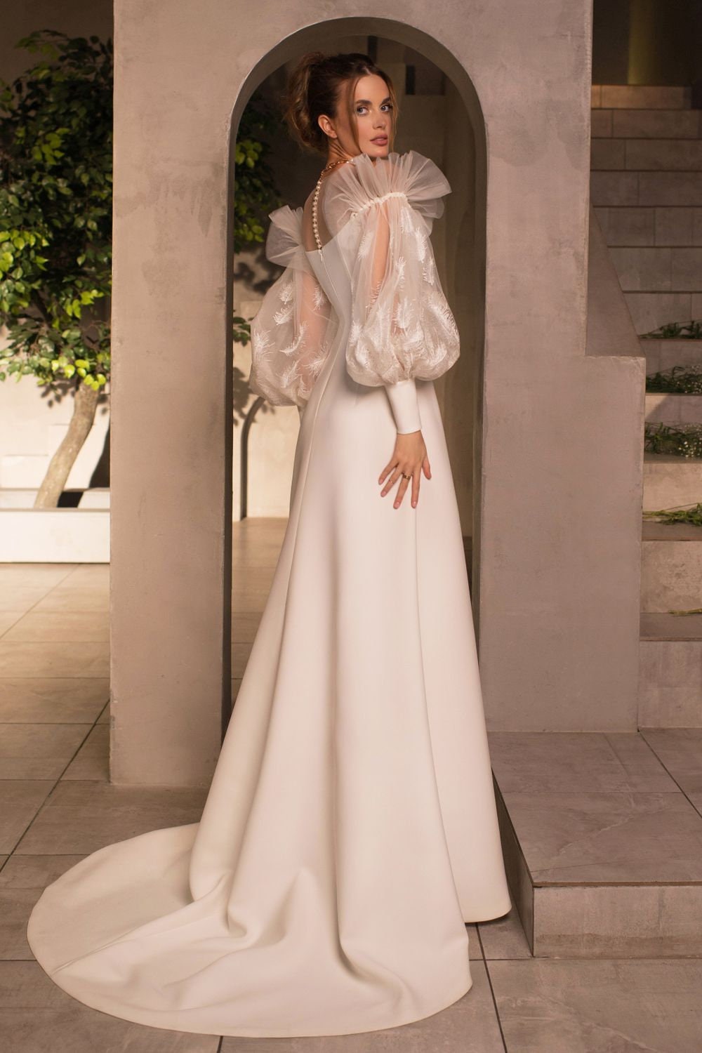 Beautiful Unique Design Minimalist Long Off The Shoulder Bishop Sleeves Crepe Fabric Wedding Dress Bridal Gown Train Straight Neckline