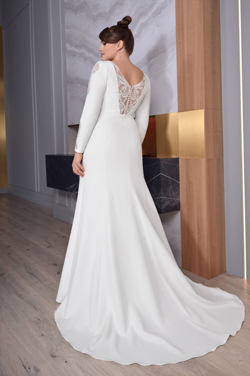 Stunning Fitted Fit and Flare Long Sleeve Modest Boat Neckline Lace Cutouts Wedding Dress Bridal Gown Illusion Lace Back with Train Crepe