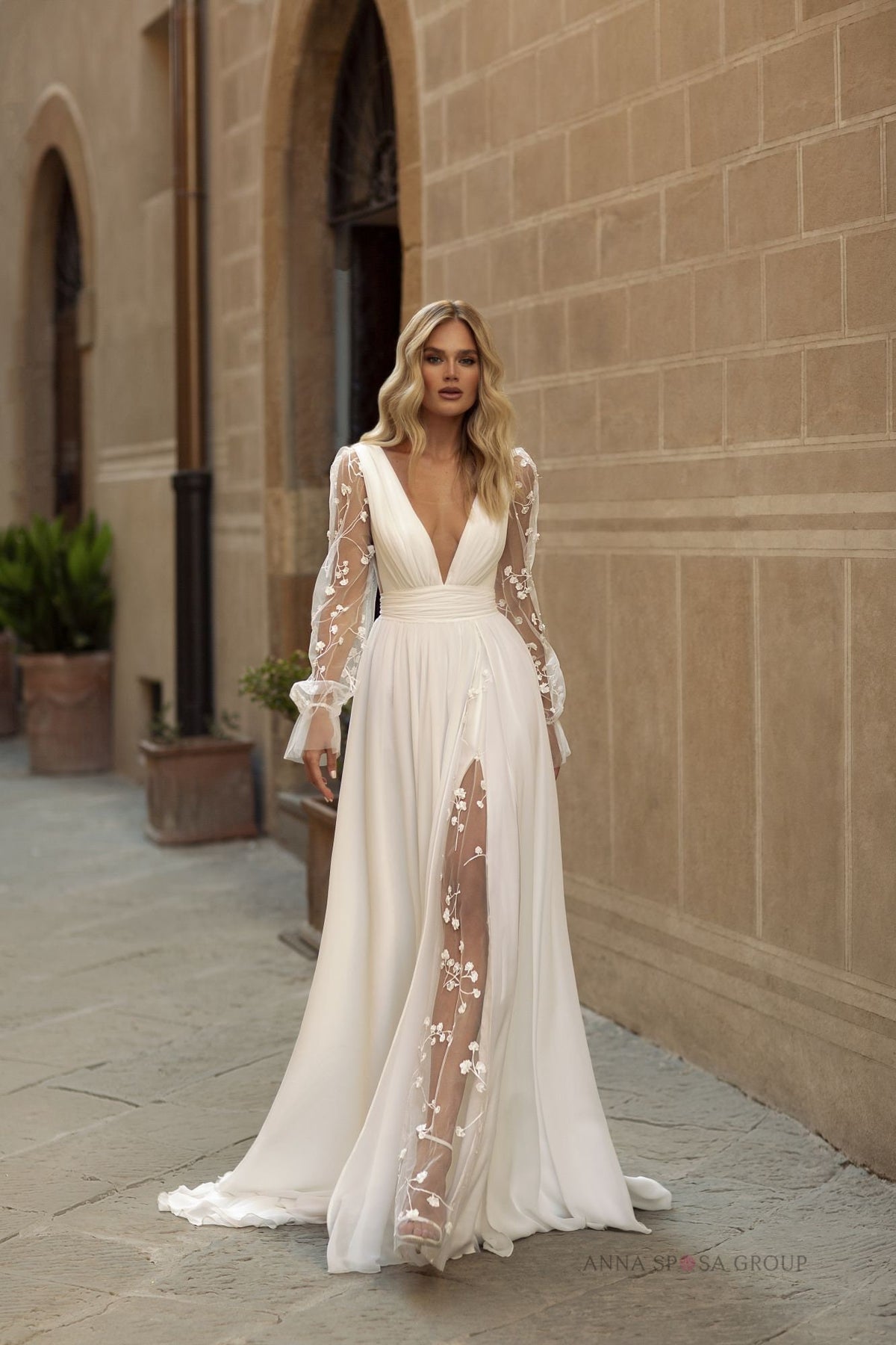 Classic ALine Floral Tattoo Lace Beach Tulle Long Sleeve Wedding Dress Bridal Gown Deep V Neckline Illusion Lace Open Back with Short Train