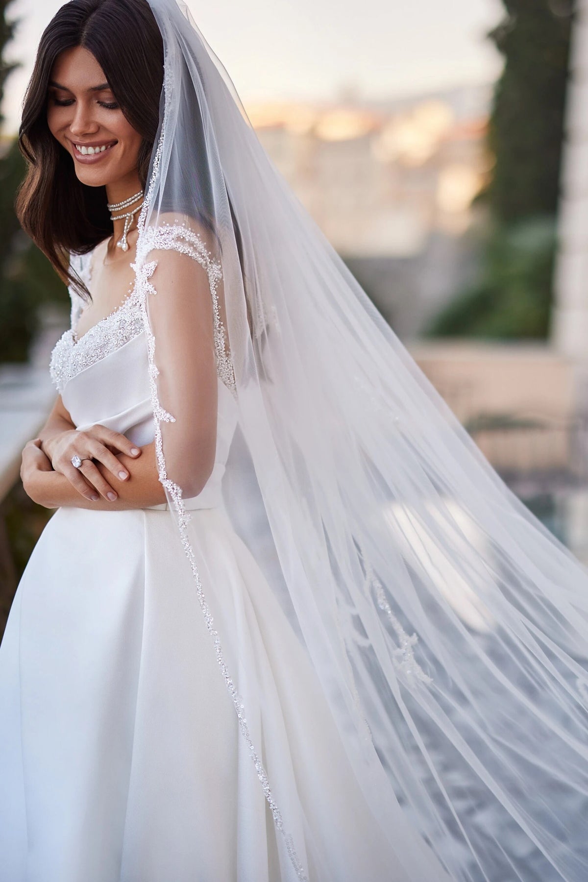 Elegant Aline Mikado Short Cap Sleeves Wedding Dress Bridal Gown Simple Classic Side Slit with Pleats Luxurious Train Open V Back