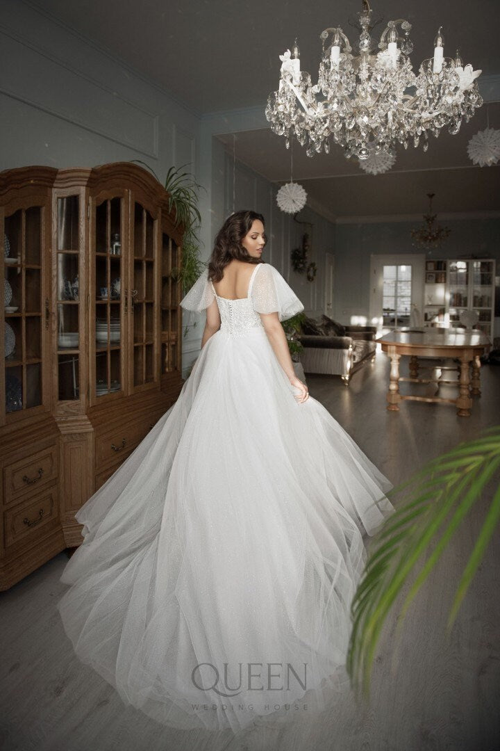 Timeless Wedding Dress Short Flutter Sleeves Sweetheart Neckline Square Back Design Bustier Princess Lace Style Bridal Gown