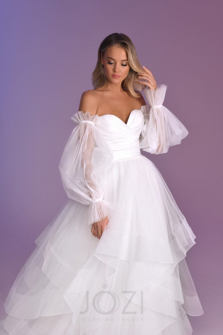 Aline Wedding Dress Detachable Long Sleeves, Sweetheart Neckline Bridal Gown Open Back Satin Bodice Sleeveless Strapless Tiered Dress