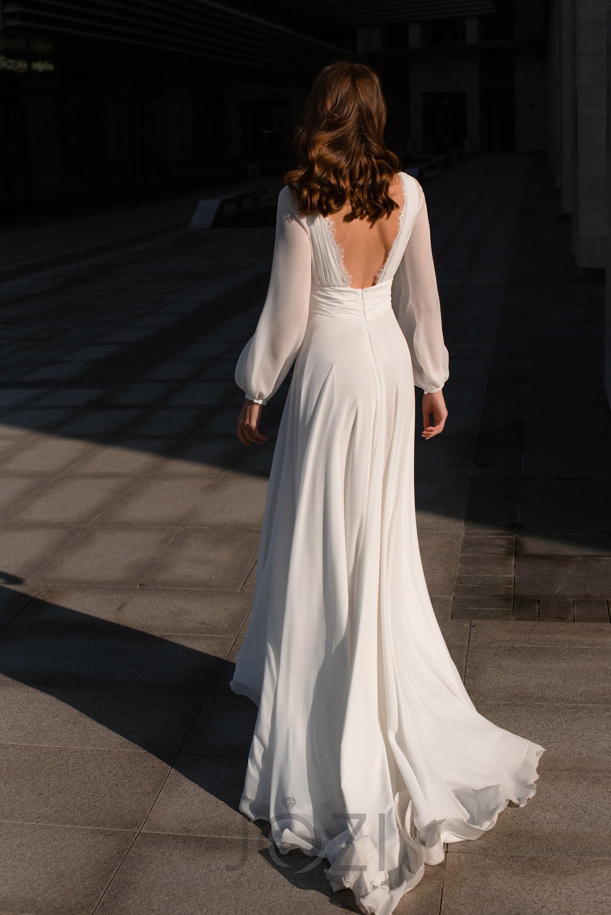 Simple Wedding Dress in Milky Chiffon Long Sleeves V-shaped Neckline Open Back Bridal Gown two Side Slits at the Front Light Weight Beach