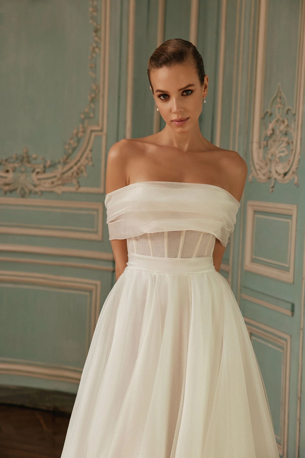 Comfortable Sleeveless Straight Neckline Aline Wedding Dress Bridal Gown Open Back Off the Shoulder Detachable Puff Sleeves Train Organza