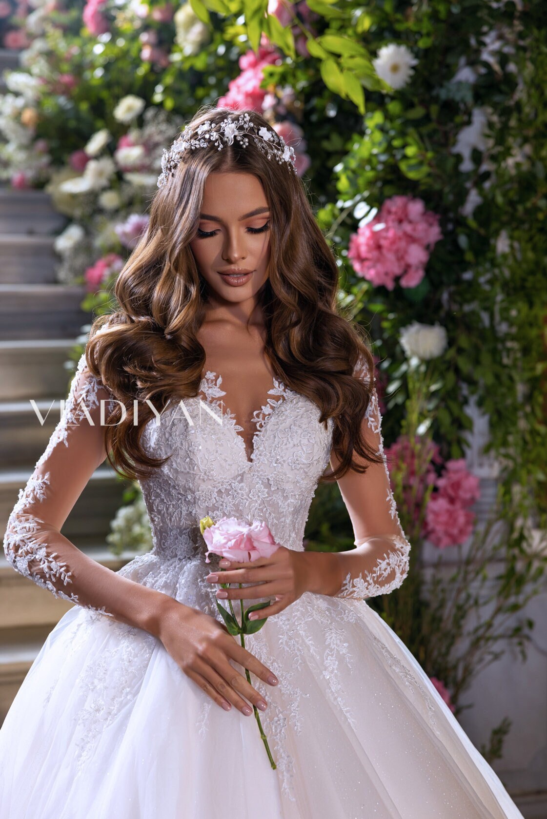 Charming Luxury Princess Queen Long Sleeve Wedding Dress Bridal Gown Ball Gown Airy Sparkling Skirt Floral Lace Bodice Unforgettable
