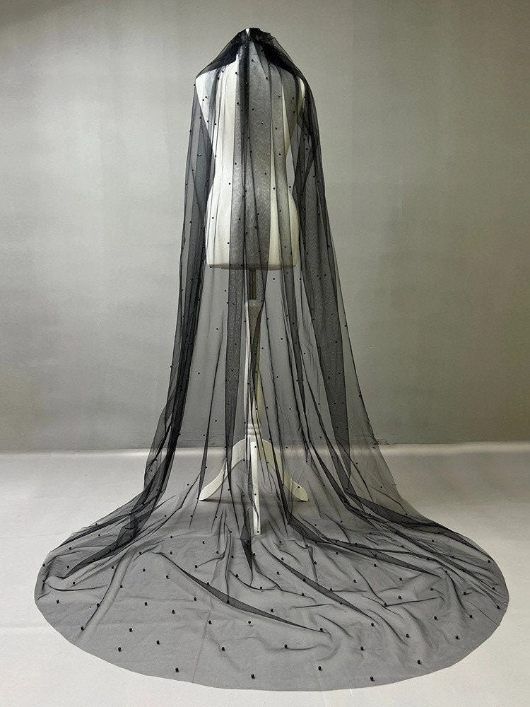 Gothic Black Pearl Bridal Veils Tulle Wedding Veil 16 Feet Long Cathedral Royal Length with Comb