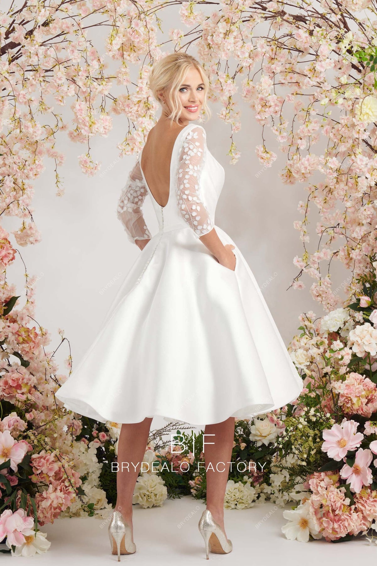 Elegant Satin Bateau Neckline Lace Short Tea Length Bridal Dress Vintage Style Puffy Aline Skirt Wedding Dress Boatneck Open Back Pockets