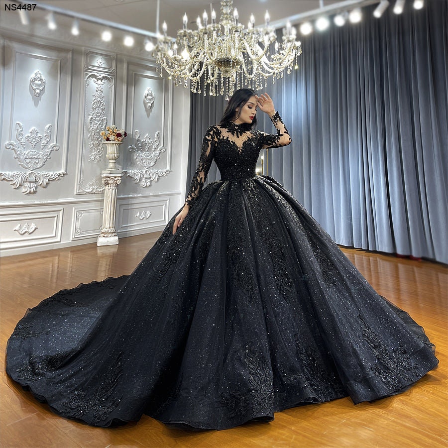 Luxury Black Long Sleeve Lace Appliques Wedding Dress Bridal Gown Full Ball Gown Long Cathedral Train Full Dress High Illusion Collar