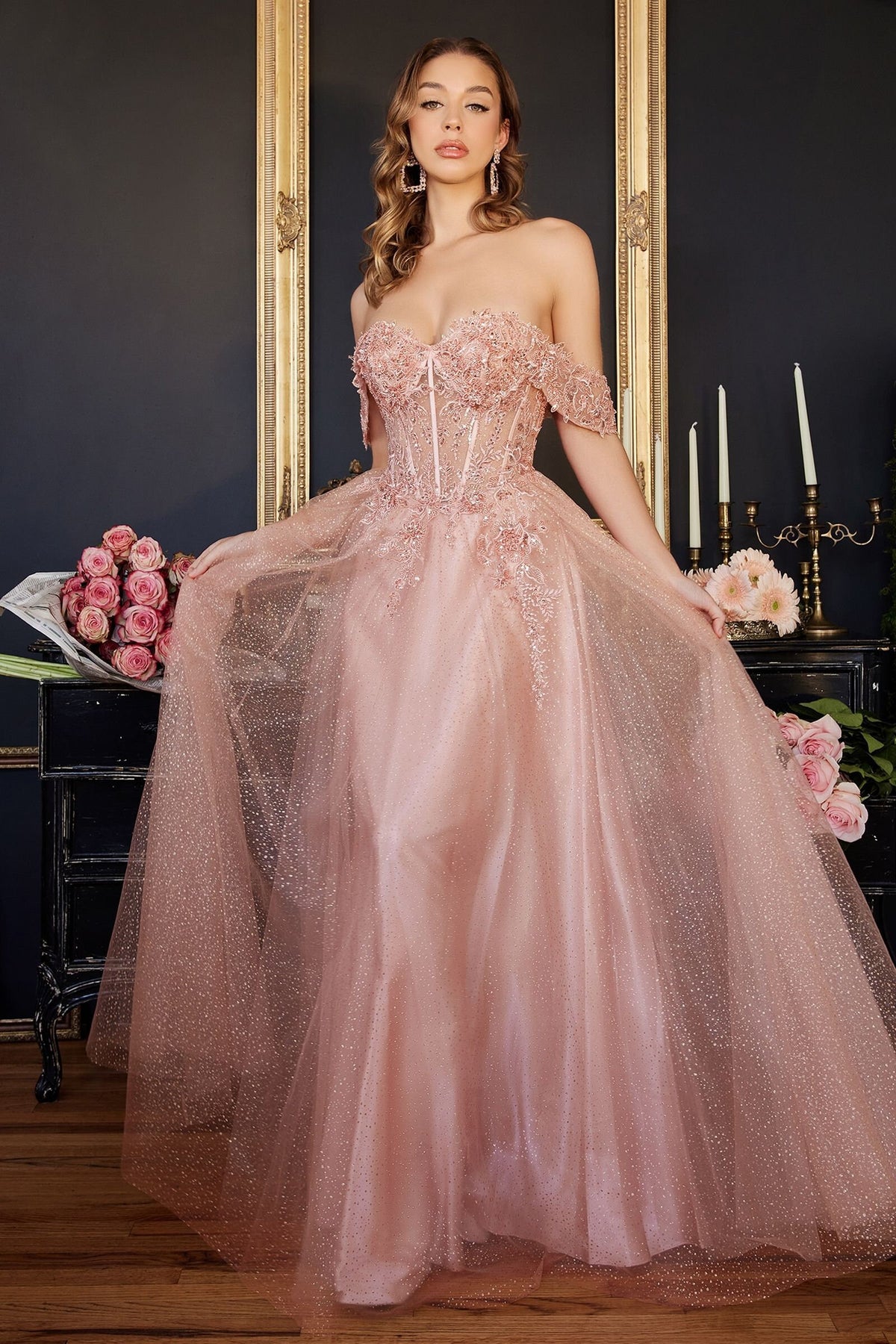 Classic Sweetheart Neckline Off the Shoulder Bustier Wedding Dress Lace Corset Formal Gown Bridal Style Sparkle Skirt Romantic Design Aline