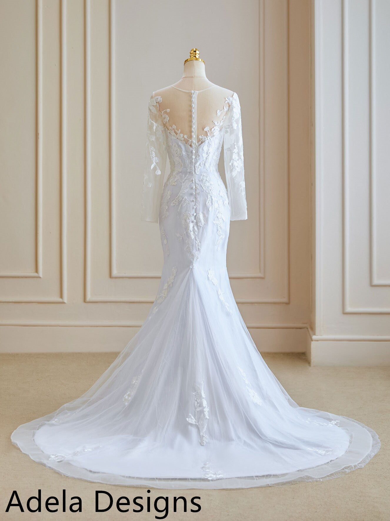 long sleeve mermaid wedding dresses open back Vintage Lace Backless mermaid wedding gown with Long Sleeves, Deep V-Neckline, or Backless