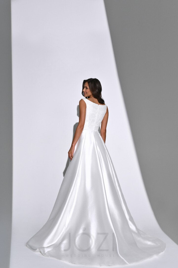 Beautiful Modest Sleeveless Mikado ALine Boat Neck Wedding Dress Bridal Gown Covered Back High Neckline Detailed Top with Train Sparkle