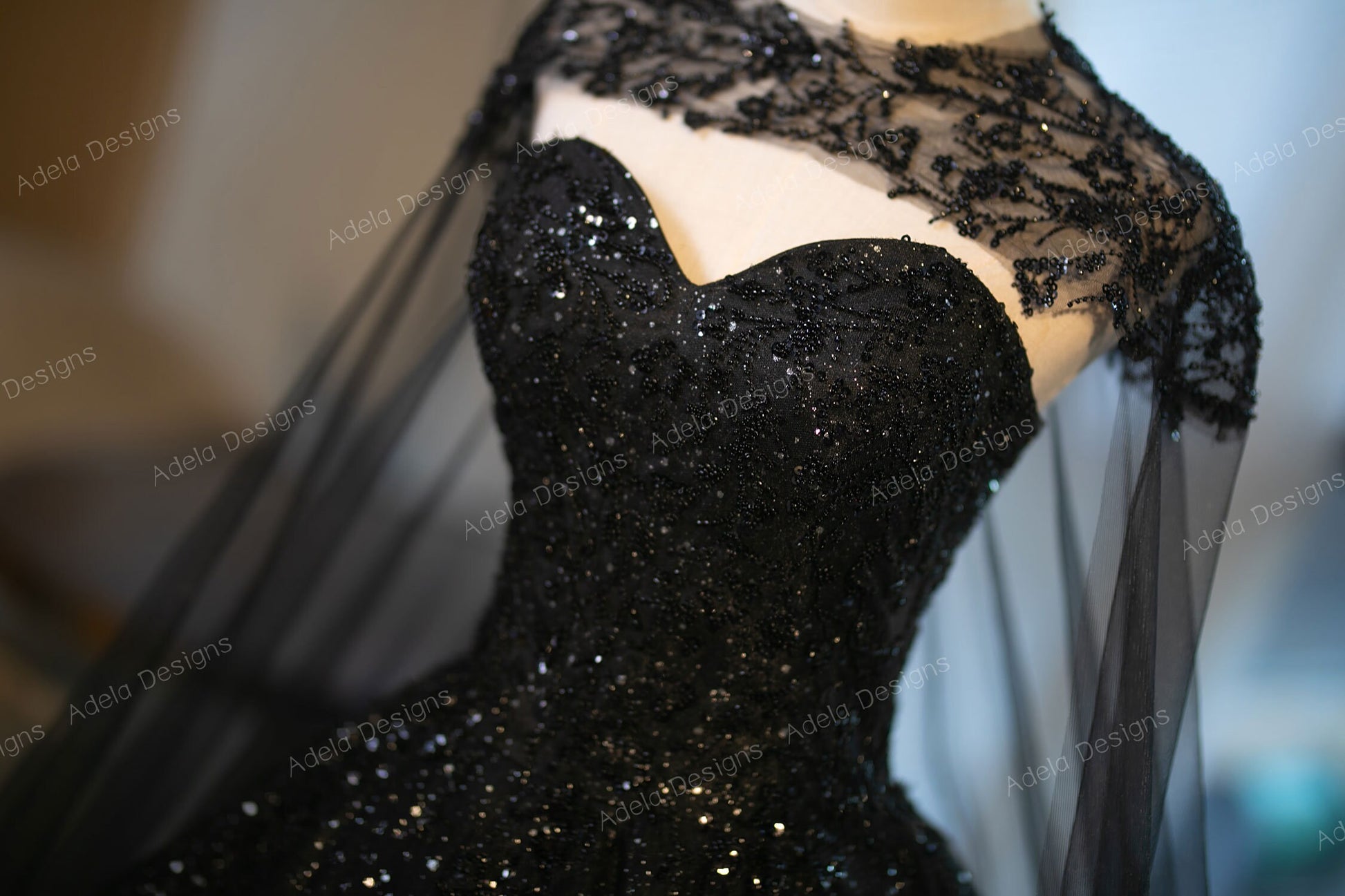 black designer wedding dress Exquisite Black Wedding Dress with Corset Base and Lace Embroidered Multi-Layered Skirt