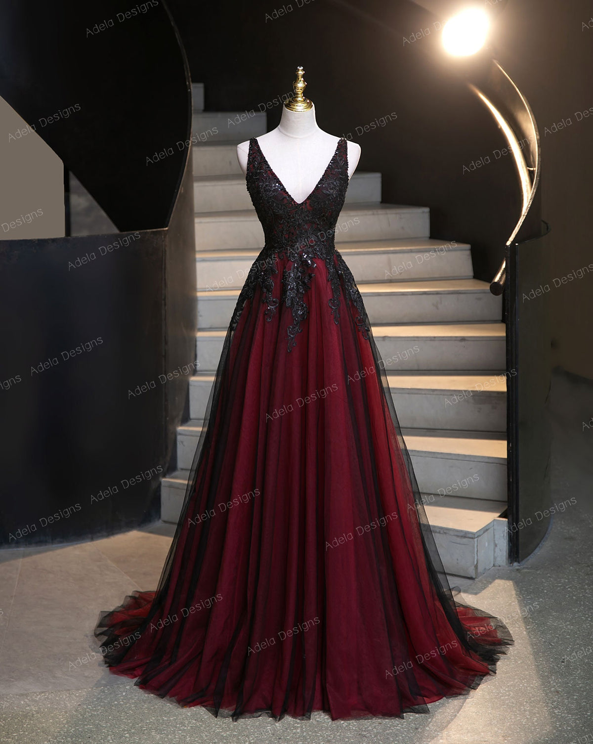 Gothic Red and Black Sequined Lace ALine Sleeveless Tulle Wedding Dress Bridal Gown Sleeveless Open Back Short Train Plus Size V Neck