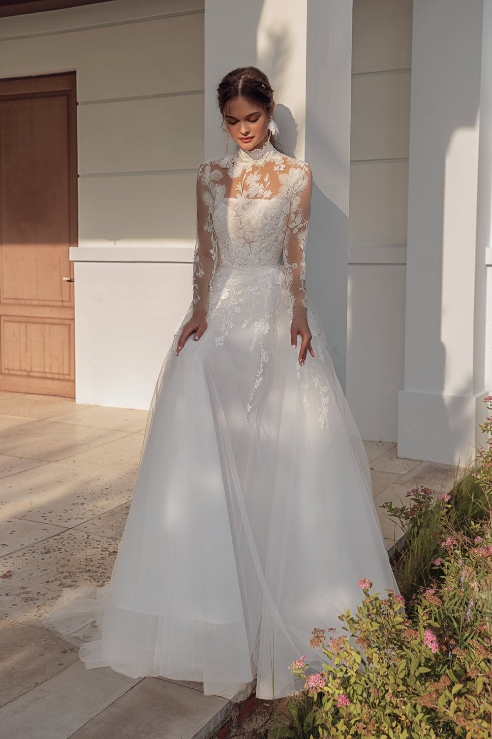Modern Style Detachable Long Illusion Sleeves Lace Wedding Dress Bridal Gown Aline Floral Lace Sleeveless Strapless 3 Styles Transformer