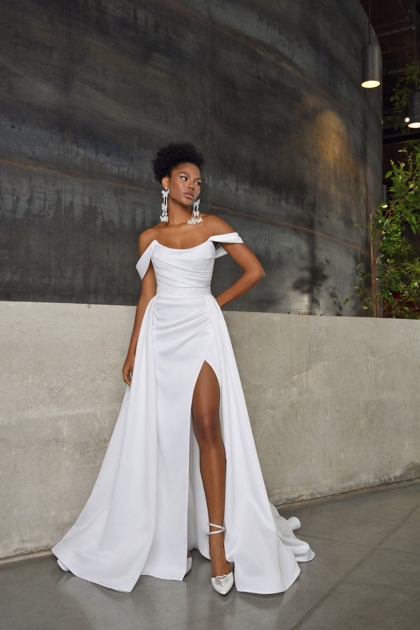 Djaminas – A M Enterprises Bridal