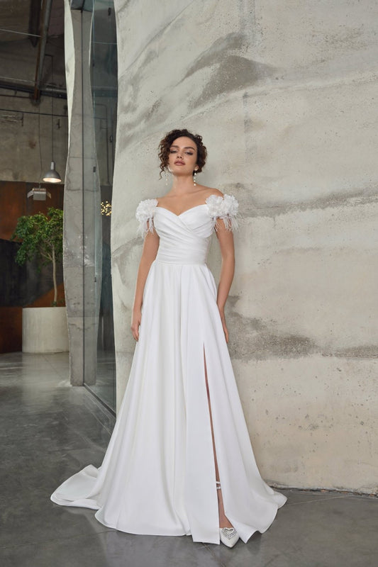 Minimalist Simple Off the Shoulder 3D Flowers Wedding Dress Bridal Gown Aline with Train Classic Design Side Slit Gathered Waist Flattering