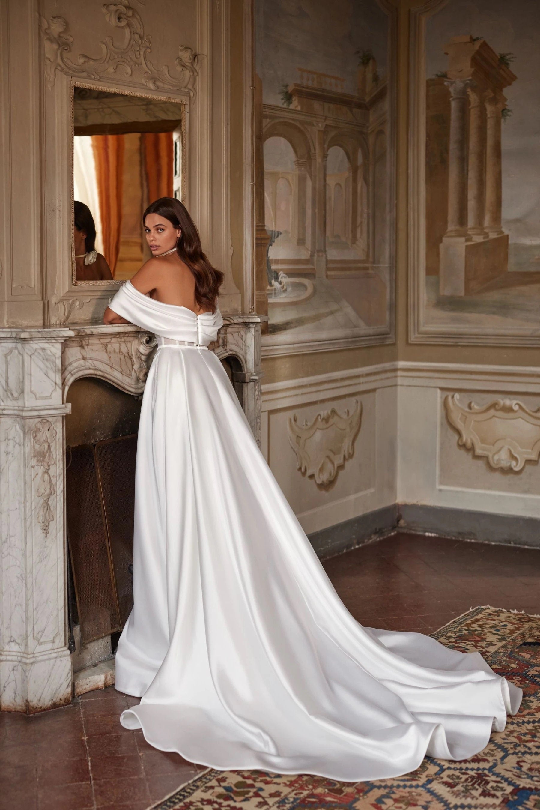 Luxury Classic Modern Style Sweetheart Neckline Off the Shoulder Sleeve Aline Wedding Dress Bridal Gown Minimalist Design Gathered Side Slit