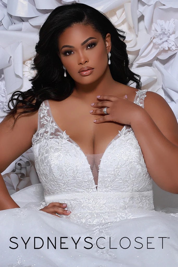 Aline Plus Size Wedding Dress Bridal Gown Sleeveless Design V Back Short Train Sparkle Glitter Tulle Satin Lining Black or Ivory Options