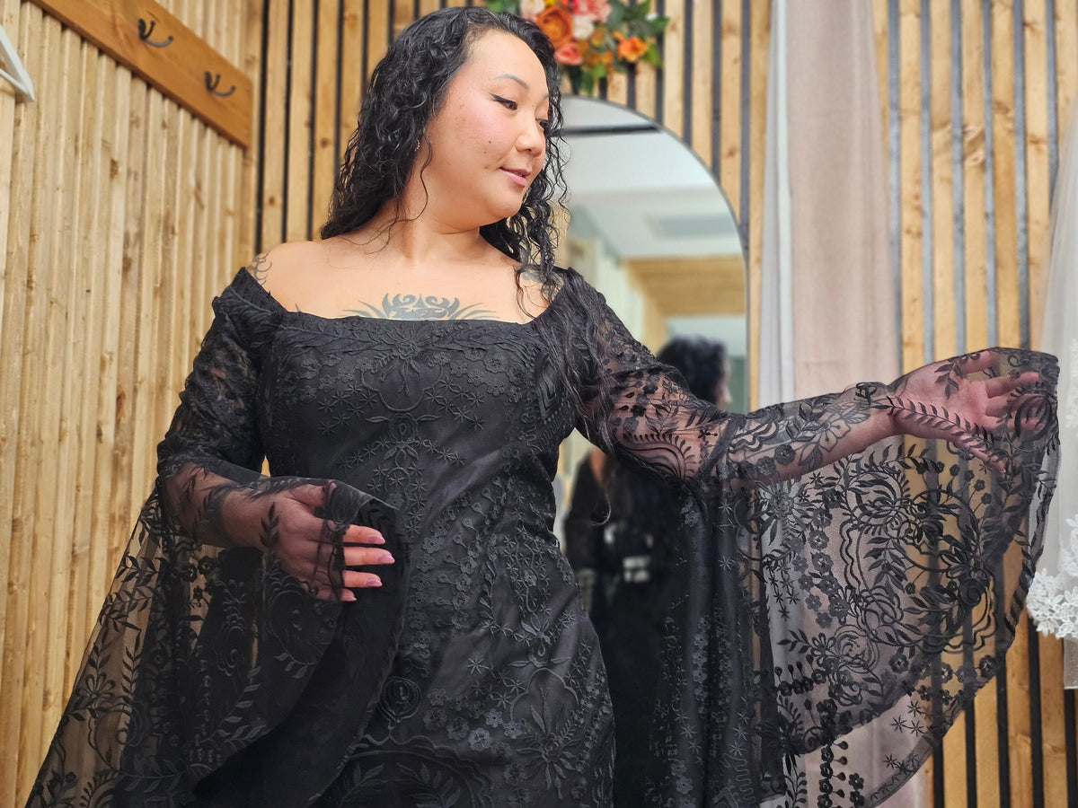 Elegant Black Lace Gothic Wedding Dress Bridal Long Lace Bat Sleeves Square Neckline Rustic Sheath Silhouette