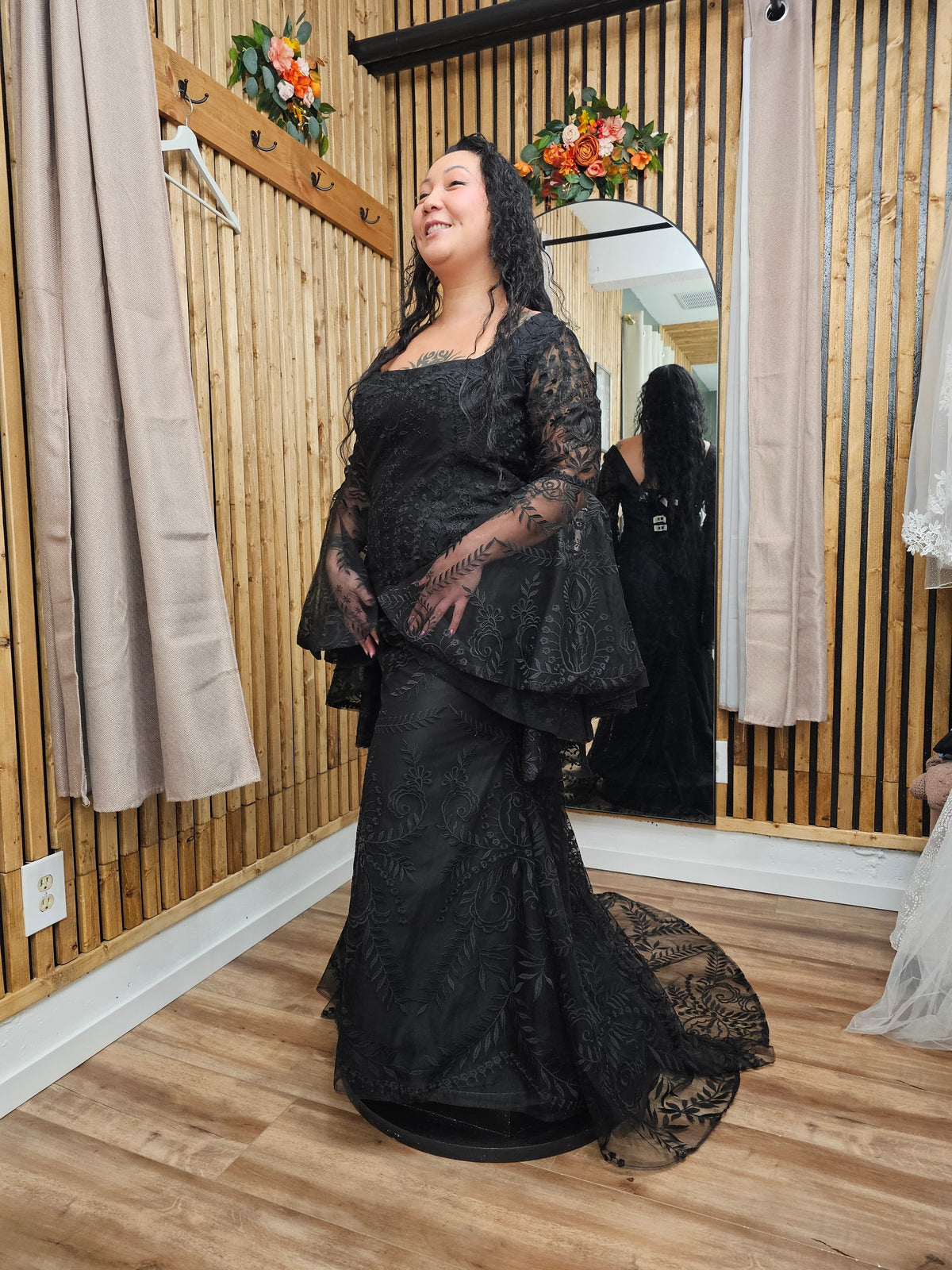 Elegant Black Lace Gothic Wedding Dress Bridal Long Lace Bat Sleeves Square Neckline Rustic Sheath Silhouette