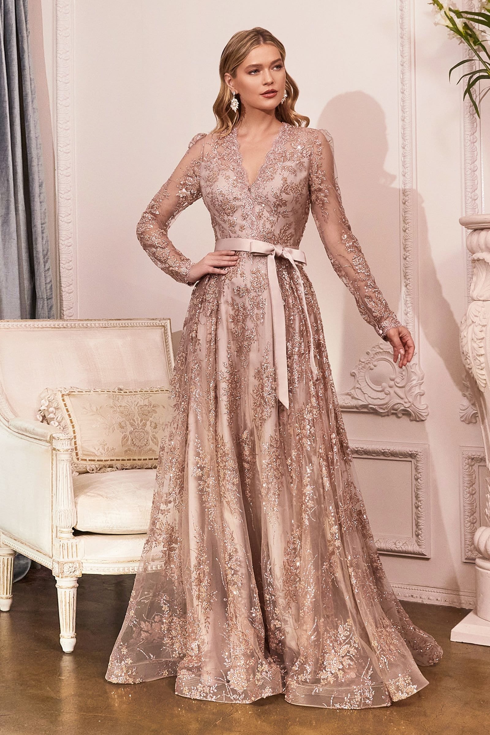 Modest Glitter Aline Prom Gala Dress Scalloped V Neckline Unique Design Formal Gown Mother of the Bride Layered Skirt Long Sleeve